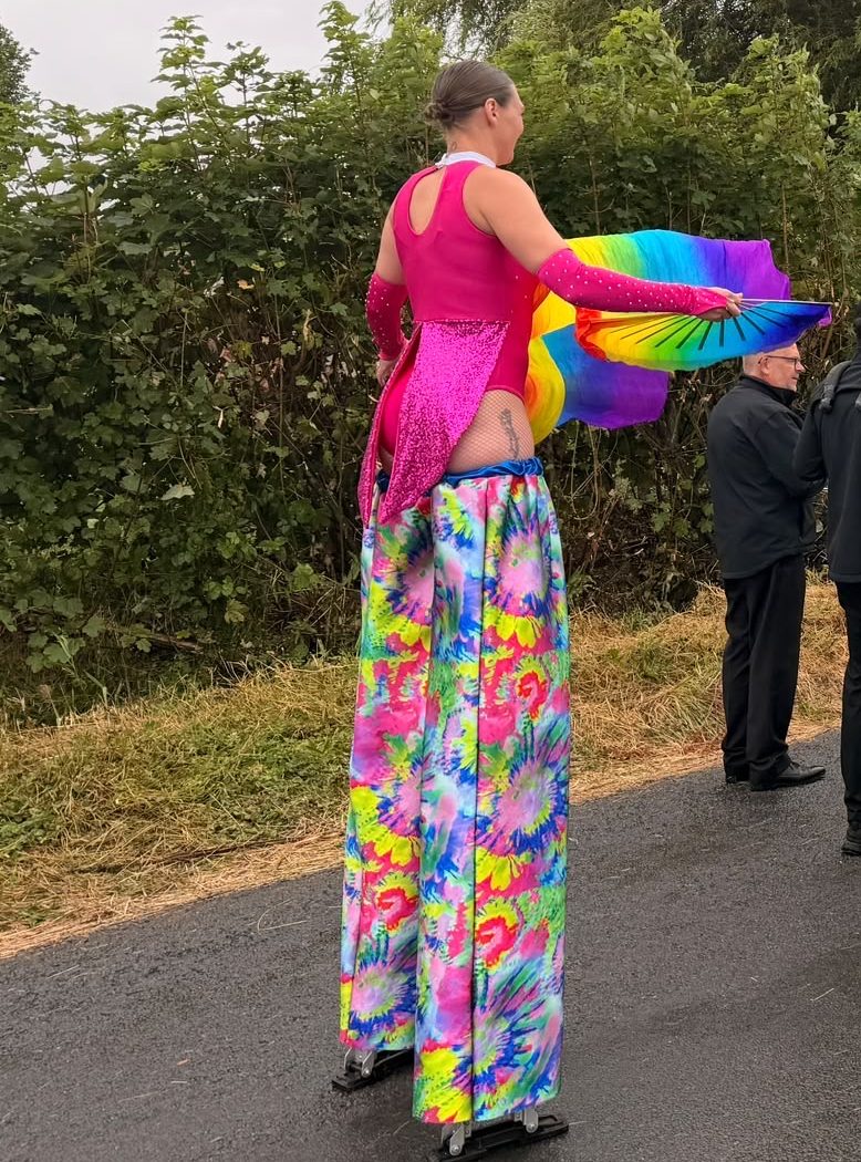 Bringing Stilt Walkers & Circus Skills to Pilling Coffee Feast